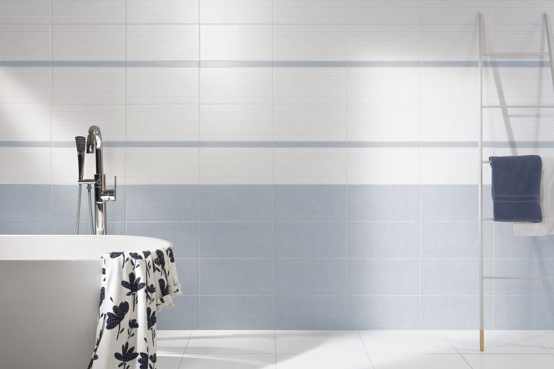 #RAKO #Tess #Obklady a dlažby #Koupelna #Moderní styl #bílá #modrá #Matný obklad #Střední formát #350 - 500 Kč/m2 #new 